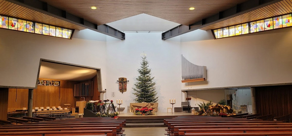 Eglise sainte Thérèse. Vitraux de Yoki.